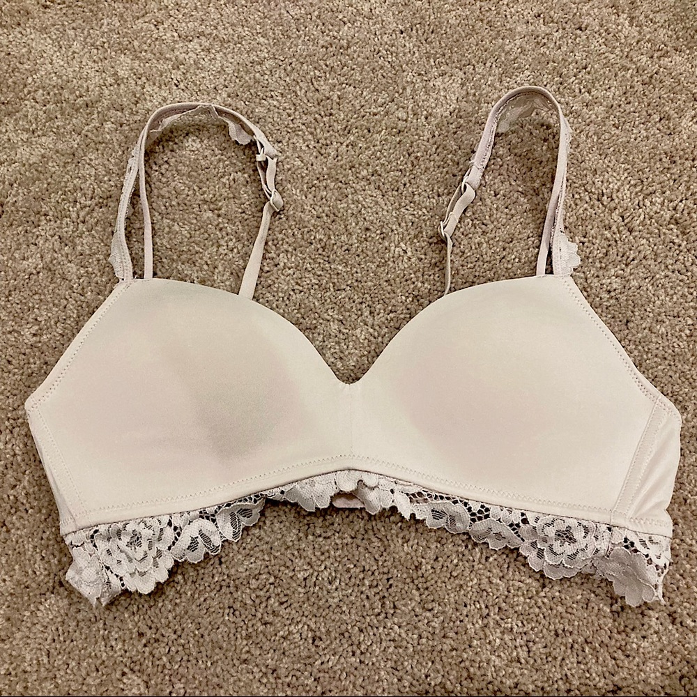 Nude Aerie lightly lined wireless bra 34b